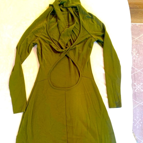 Fabletics Skater Midi Longsleeve open back turtleneck dress skirt - Picture 2 of 6